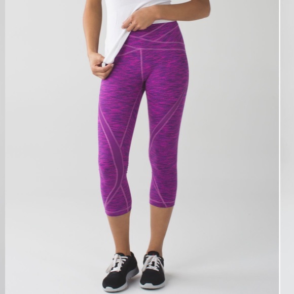 Lululemon Free Flow Diamond Jacquard Space Dye Tender Violet Raspberry Crops - Picture 2 of 11